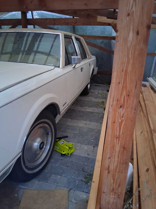 Linkoln Car  Town V8
