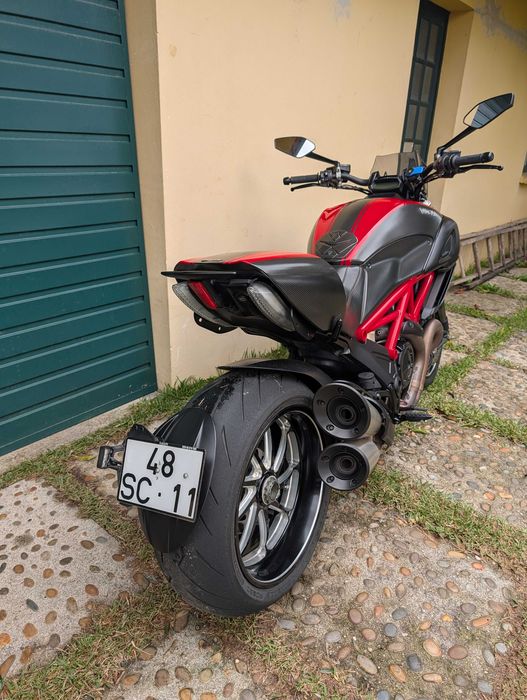 Ducati Diavel Carbon