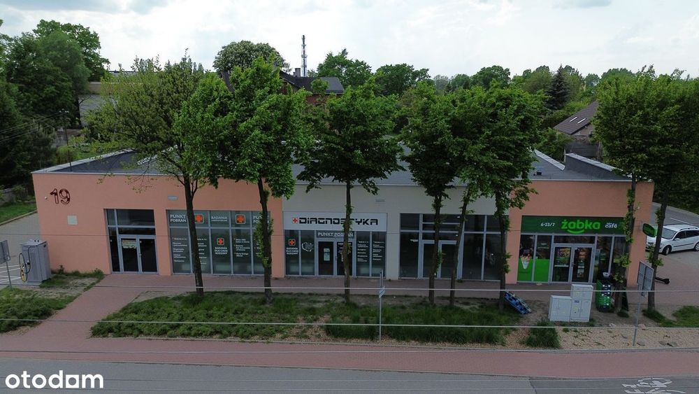 Pawilon handlowo-usługowy z sieciowymi najemcami, Grodzisk Mazowiecki.