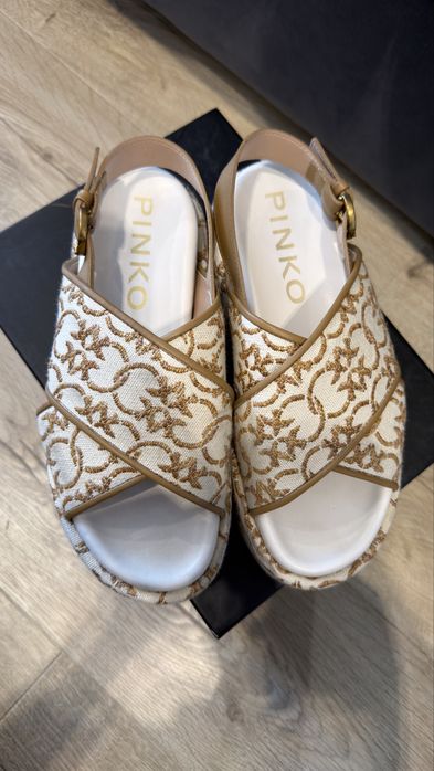 Босоніжки Pinko нові