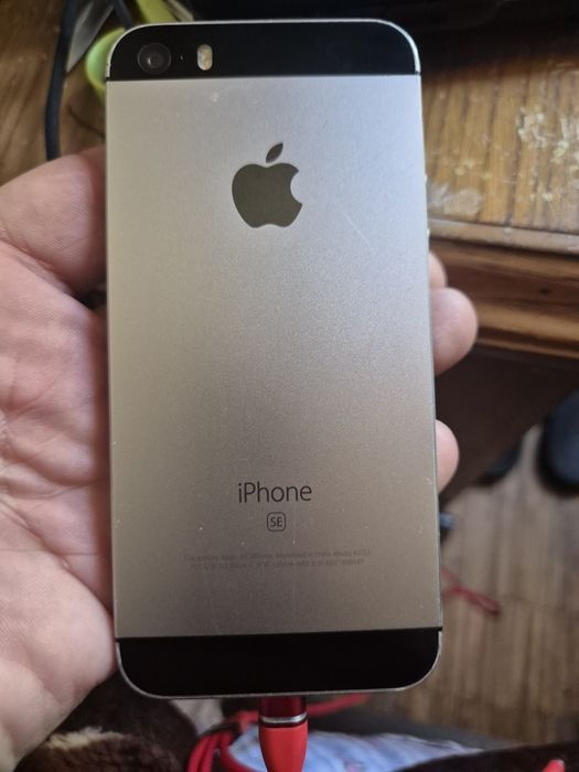 Tenho para troca este iphone SE