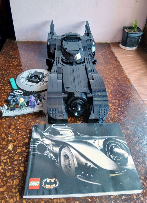 Lego batman exclusive 1989 Batmobile (76139)
