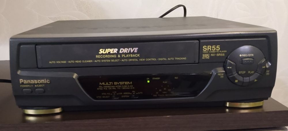 Видеомагнитофон Panasonic SR-55. Модель NV-SR55EU.