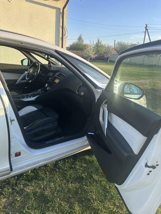 Продам DS5 2012 року гібрид