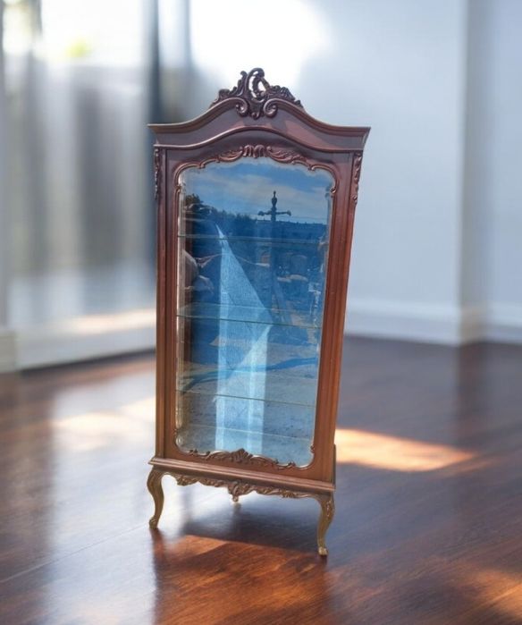 Móvel estante antigo,portas laterais.