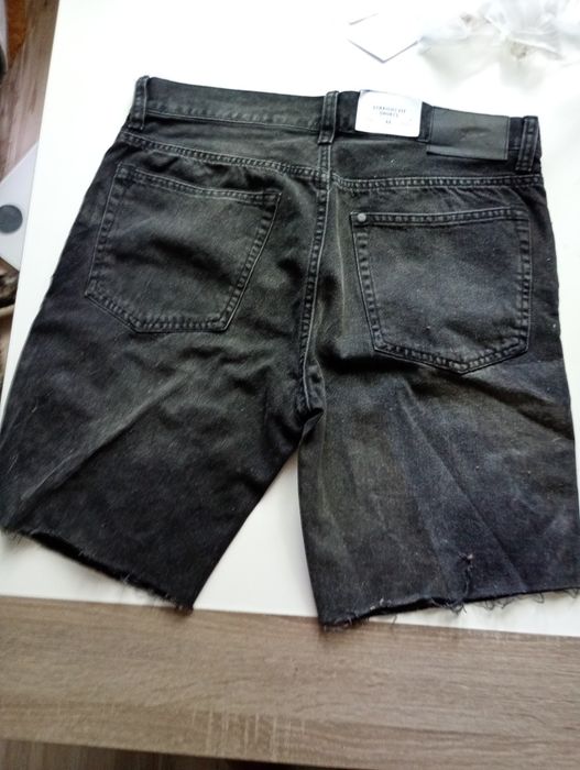 Sprzedam krótkie spodnie nowe