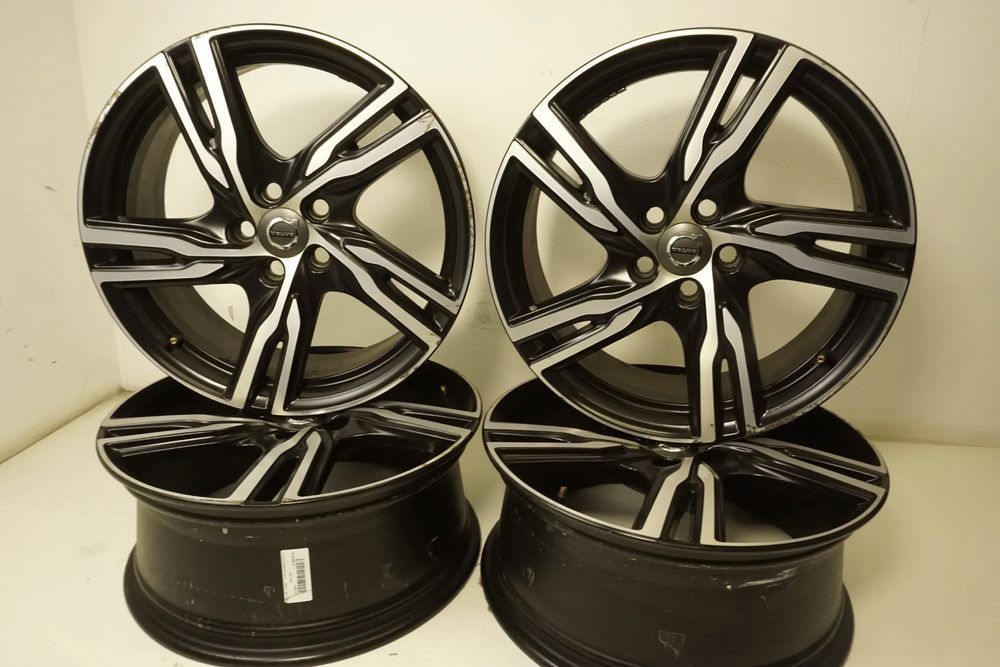 felgi aluminiowe 18  volvo c30 v50 v60 s60 cx30 xc60 v70 oryginał et5