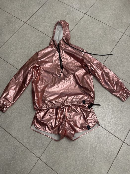 Костюм жіночий / дівчинка розмір xs/s