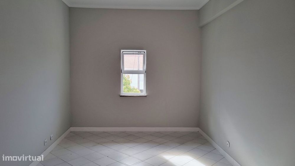 LOJA - CHARNECA (Centro Comercial Duque)