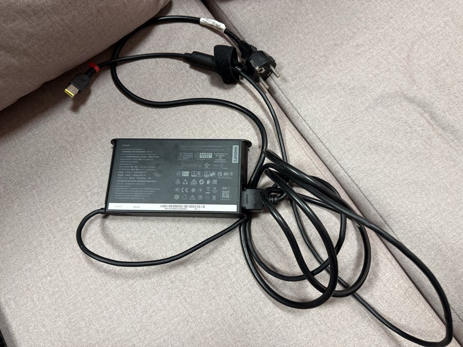 Lenovo Legion 5 17ACH6H 17.3” / RTX 3050 / 16GB RAM / SSD 512GB