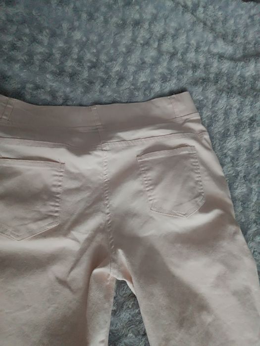 Spodnie damskie z zameczkami