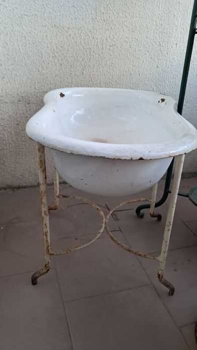 Conjunto de lavatório, jarro e bidé antigo