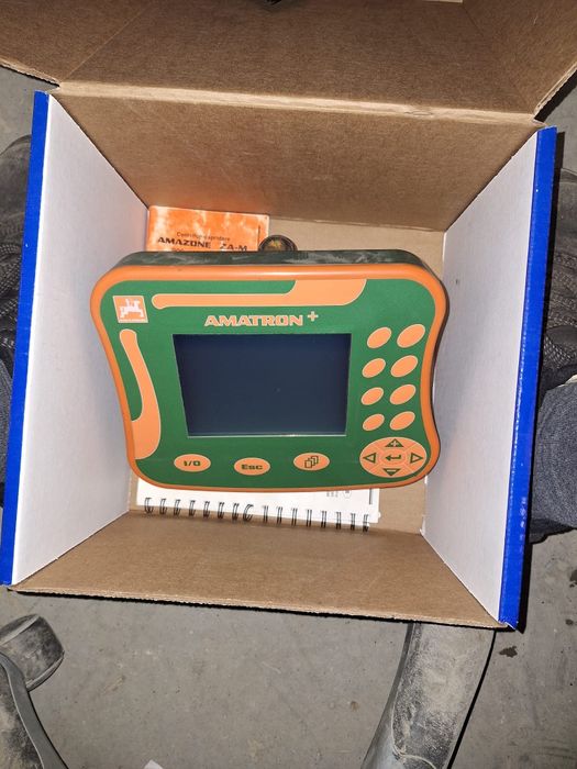 Rozsiewacz AMAZONE ZA-M 2500 waga limiter amatron