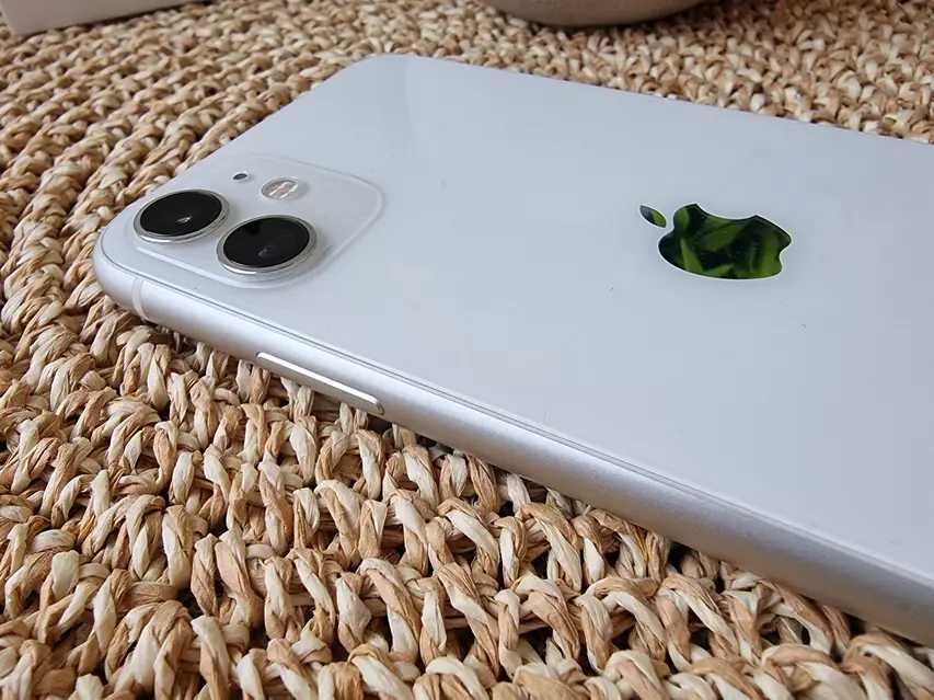 Iphone 11 white 64gb
