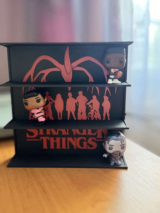 Підставка для фігурок дивні дива