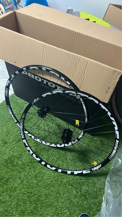 Bicicleta BTT 29 carbono Canyon Exceed CF SL | Rodas Prototype | XT