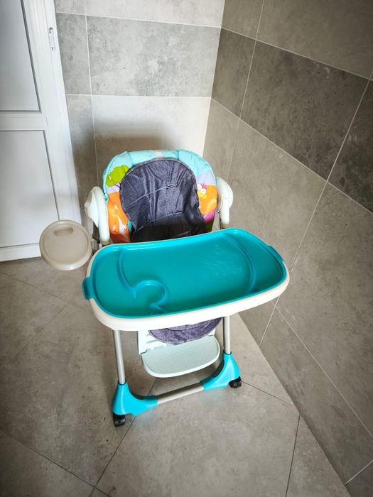 Стільчик для годування