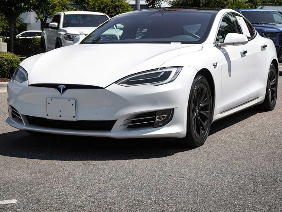 Tesla Model S      2019