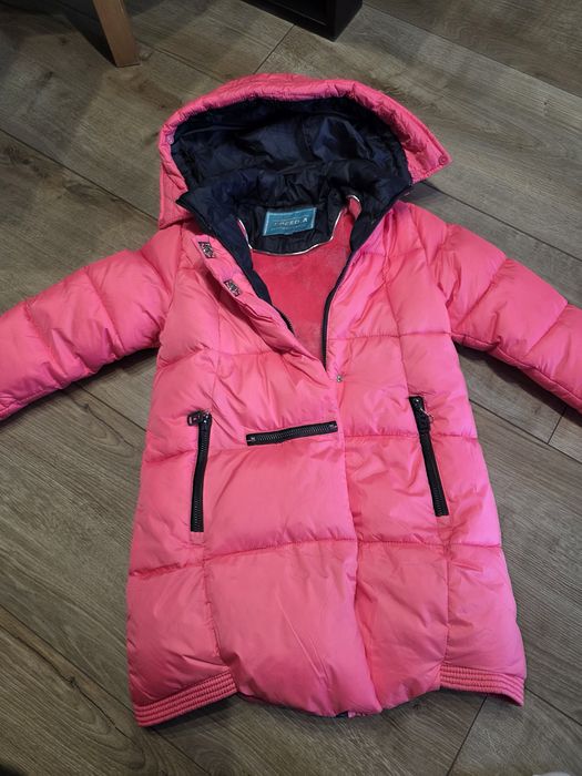 Ciepluteńka kurtka zimowa  dla dziewczynki  128