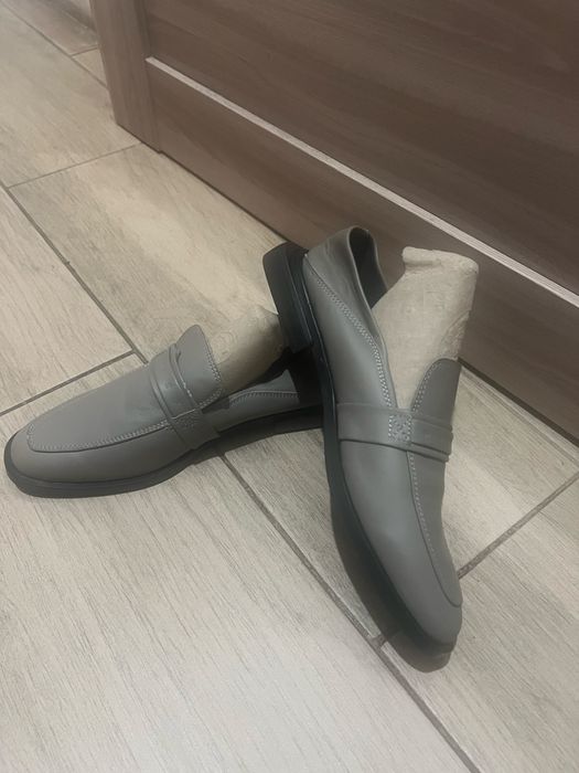 Лофери жіночі як нові