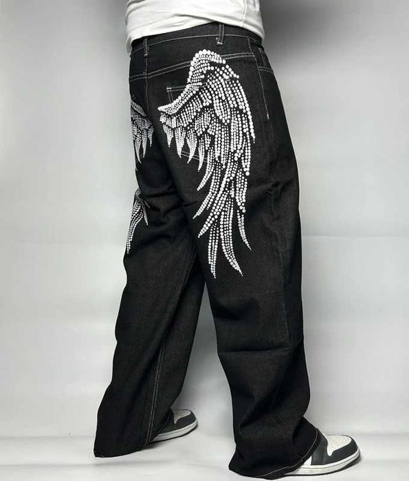 Czarne baggy jeansy z nadrukiem skrzydeł Y2K | luźny fit streetwear