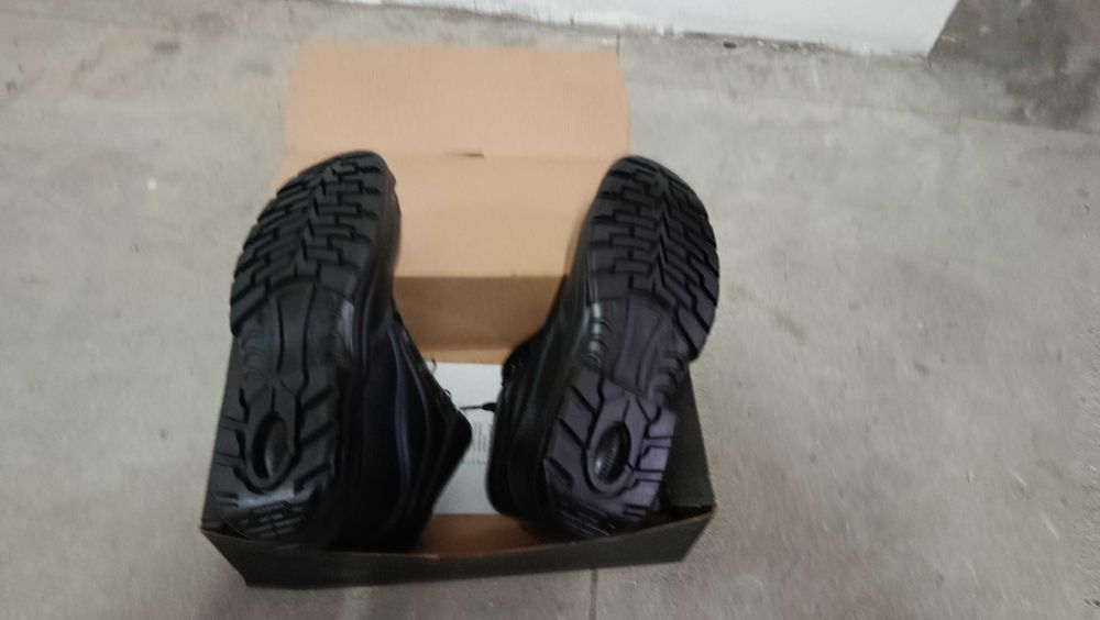 Botas de trabalho novas