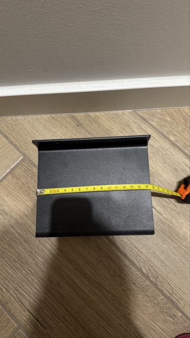 Тримач для туалетного паперу з підставкою