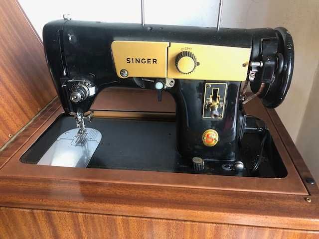 Máquina de costura Singer