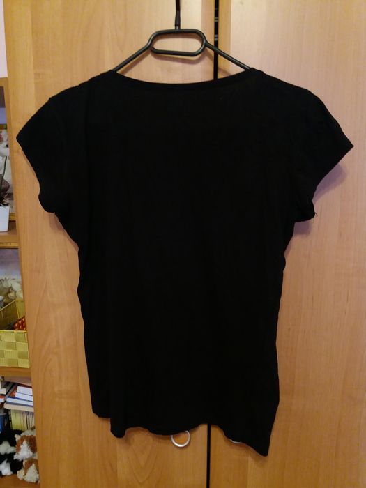 Czarny t-shirt Sinsay rock 40 L