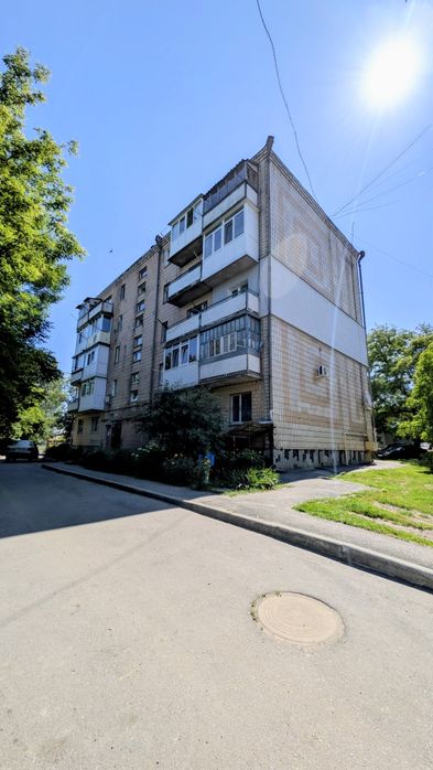 Продам однокімнатну квартиру.