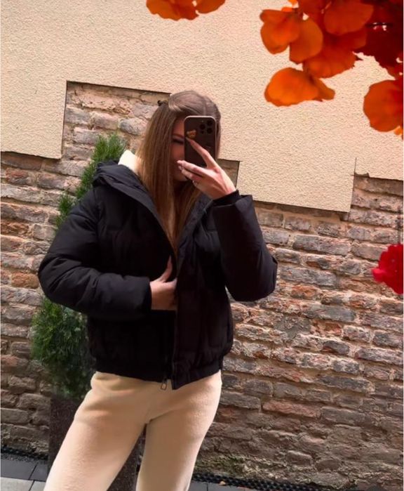 Куртка з капюшоном ,на блискавці