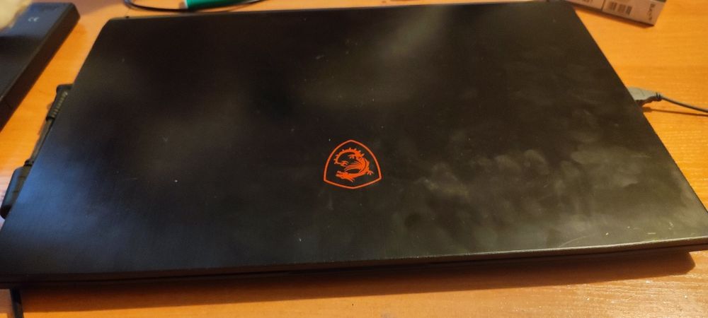 Laptop MSI Gf75 thin 10SDR
