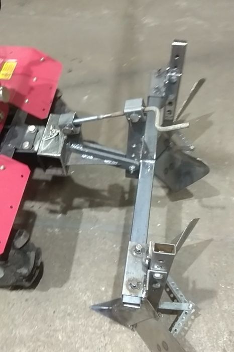 Окучник -сажалка до мотоблока