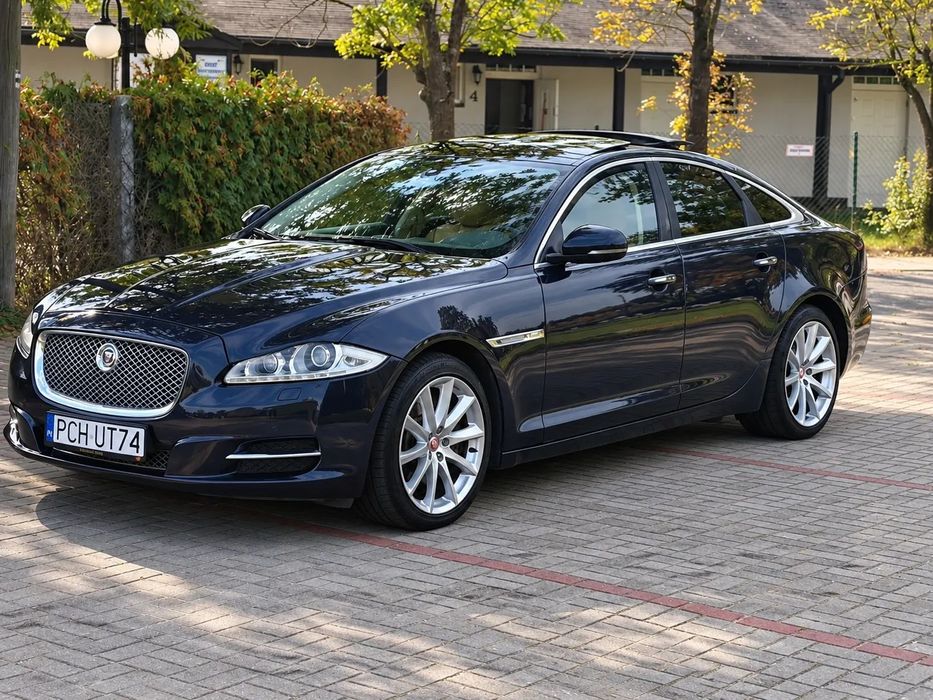 Jaguar XJ