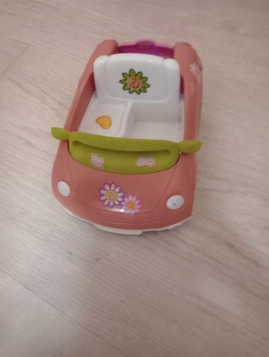 Carro e boneca para brincar