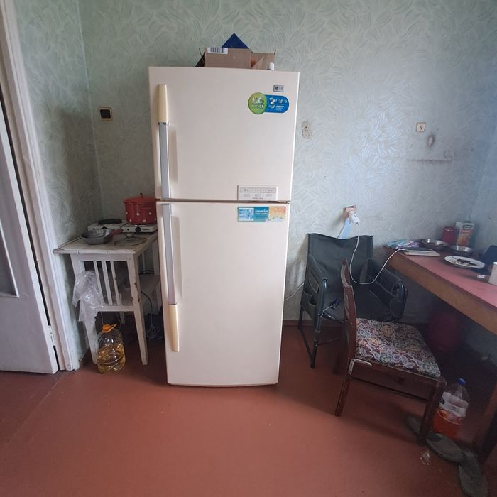 Продам холодильник