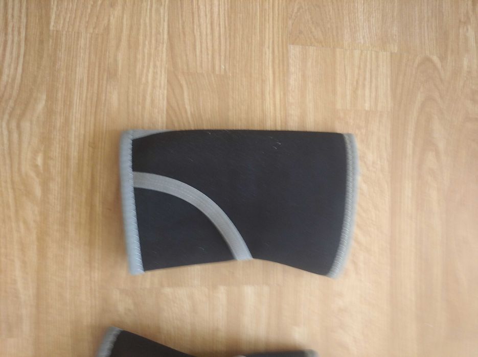 Бандаж для колінного суглоба