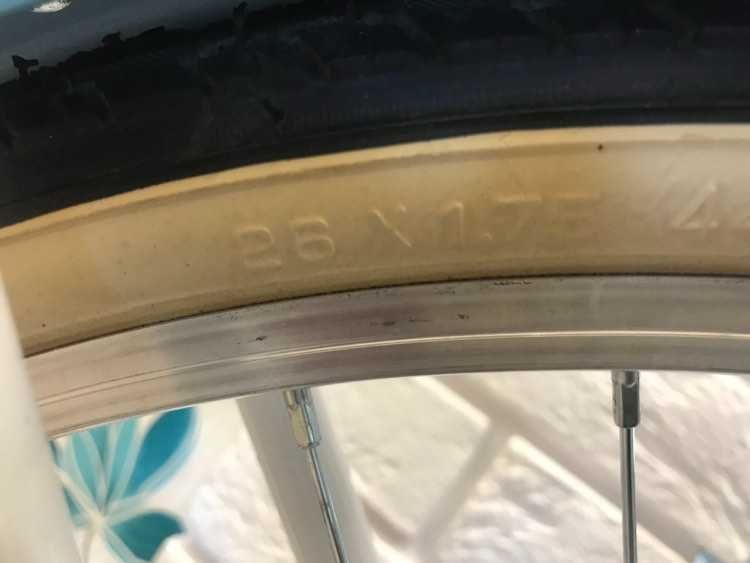 Rower miejski Monteria 26 cali Kolor lazurowo-biały