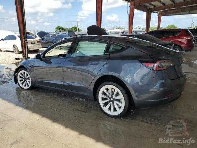 TESLA Model 3  запчасти