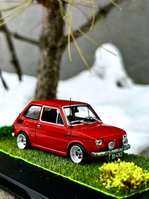 Fiat 126P -auta PRL,figurka,model,zabytek,autka