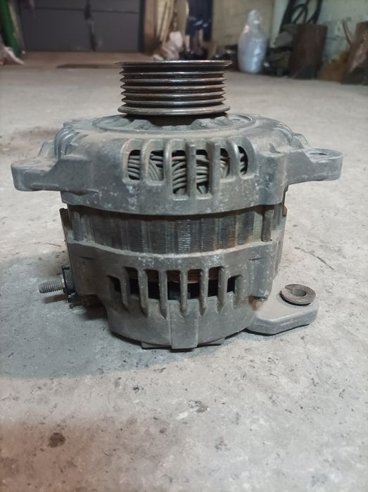 Генератор оригінал с Nissan maxima 3.0