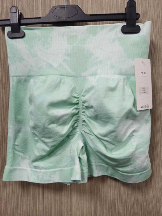 Spodenki sportowe elastyczne zielone PUSH UP L/XL !!!