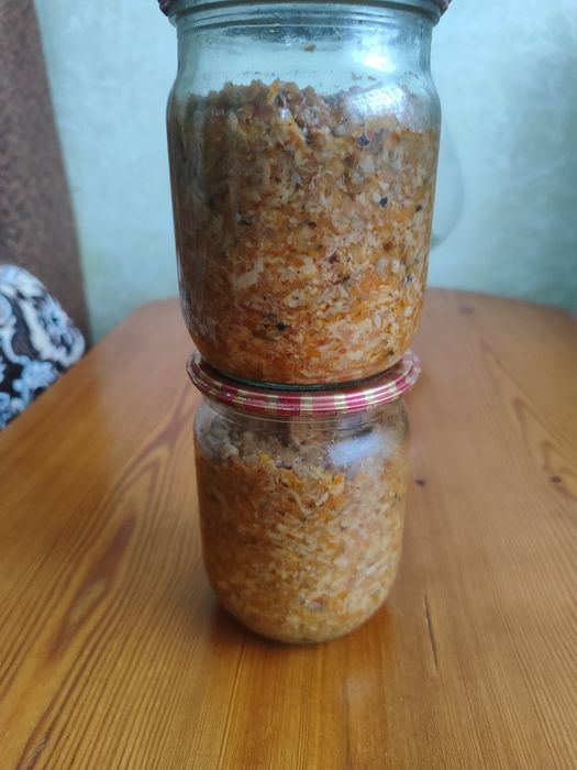 Гриби білі мариновані,вищого гатунку.(Закарпаття,Свалявщина)шапочки.