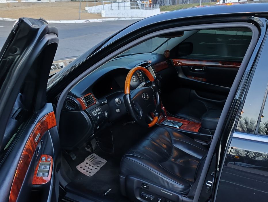 LEXUS LS430 President Europe