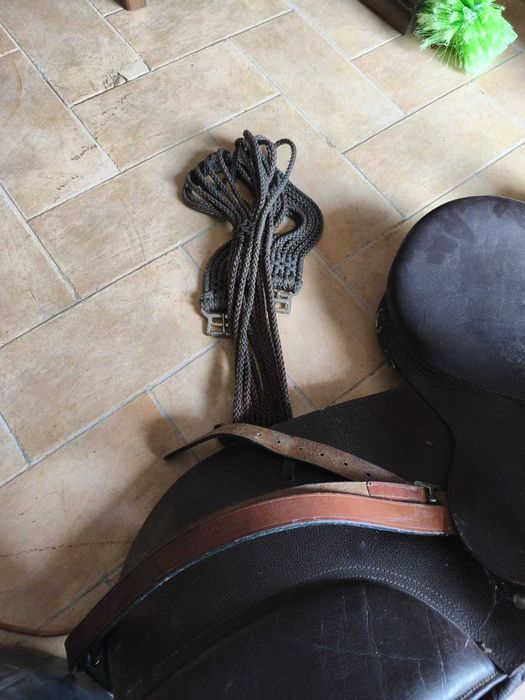 Selim de Montar a cavalo – Praticamente Novo