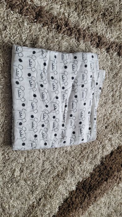 Nowa, nieużywana duża pielucha, koc, biala w czarne wzorki