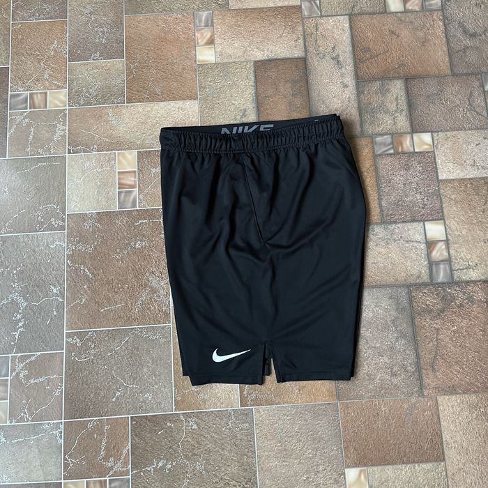 Nike спортивні шорти