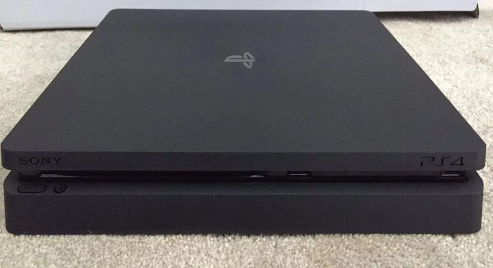 PS4 Slim 1TB como nova desbloqueada