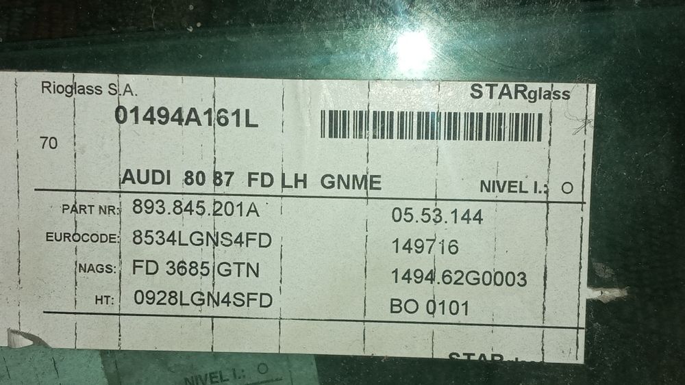 Стекло водительской двери (левое) Audi 80 B3/B4