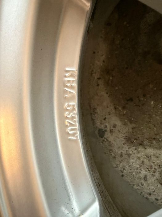 Komplet kół Dezent VW Arteon, Passat, Golf 17 cali, Pirelli Sotozero3